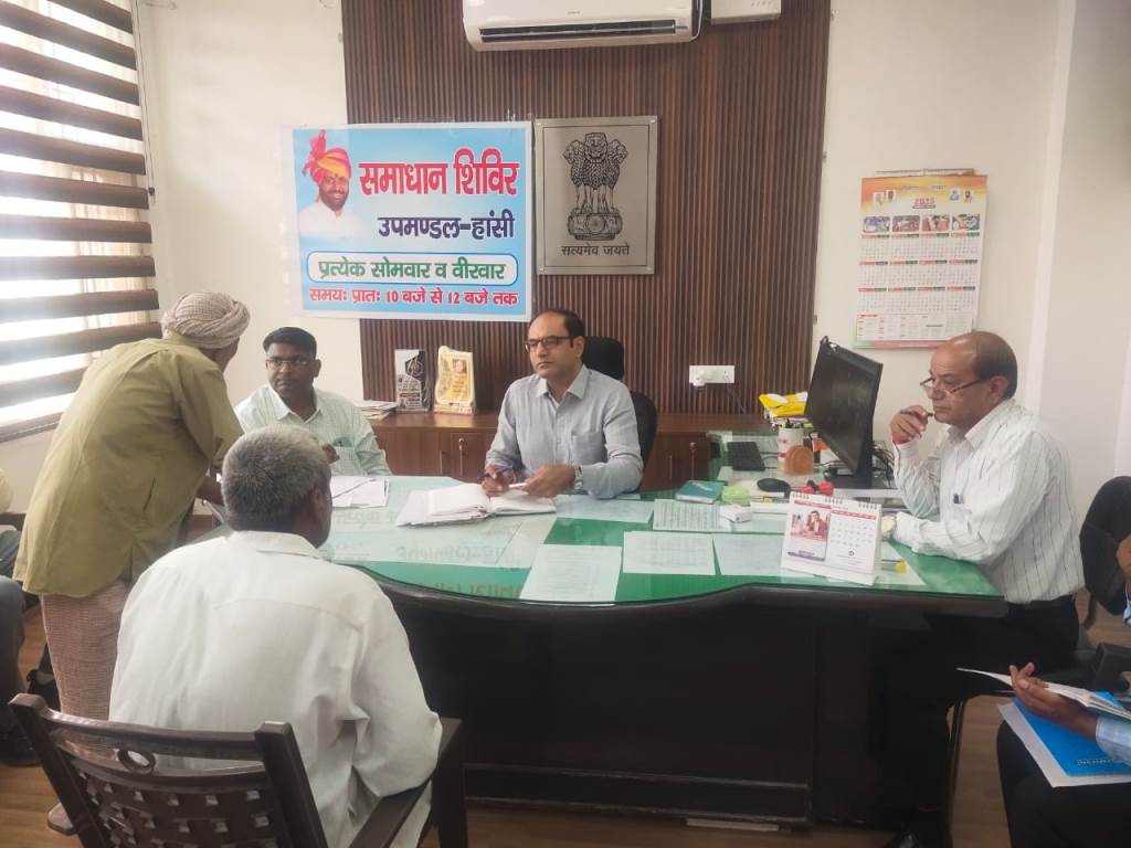 Officers should resolve problems presented at the Samadhan Camp and inform the complainants says SDM Rajesh Khoth